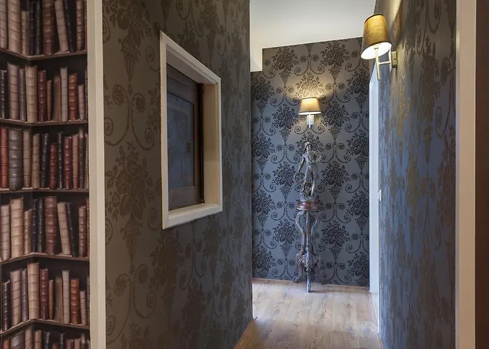 Hazegrietje 2* 아른헴